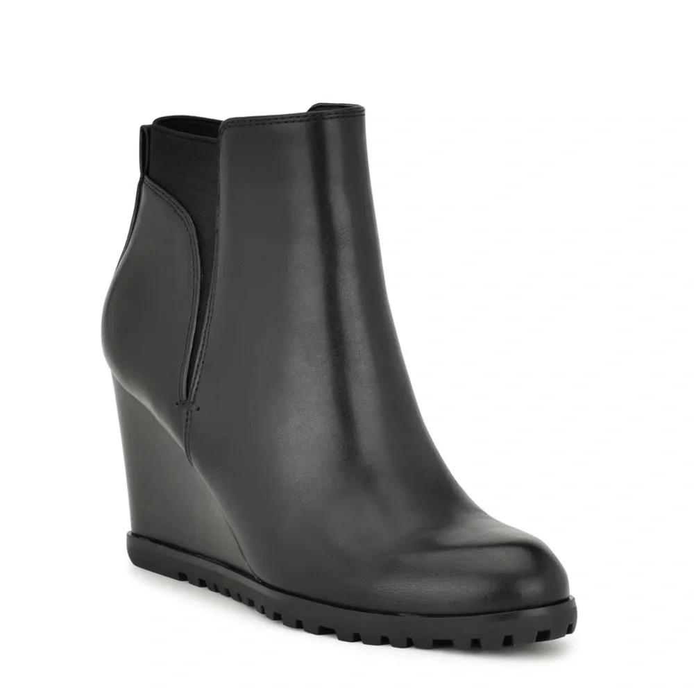 Nine West Curtis‎ booties size 6.5 EUC
